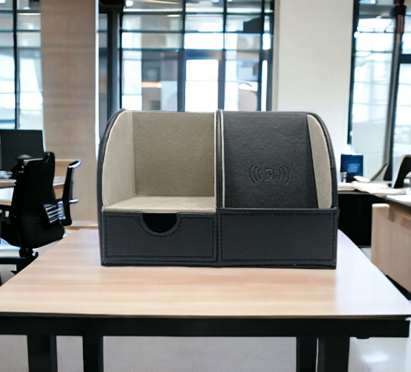 Настольный органайзер Forma c беспроводной зарядкой / Подставка для письменных приборов с беспроводной зарядкой